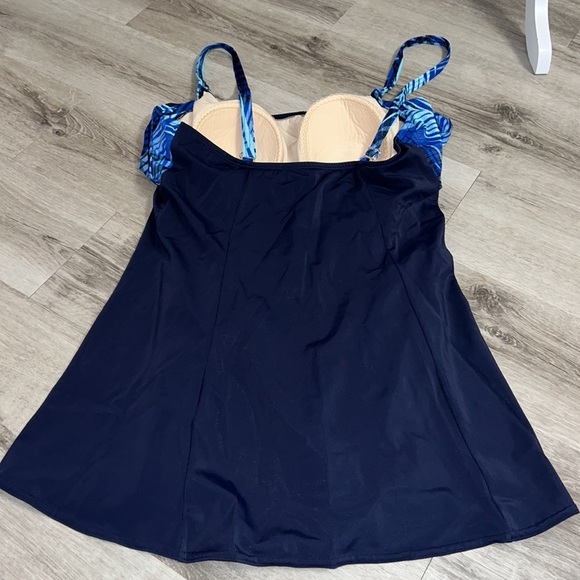 White Stag Swim Dress One Piece Size. Large 12/14 - Picture 2 of 10